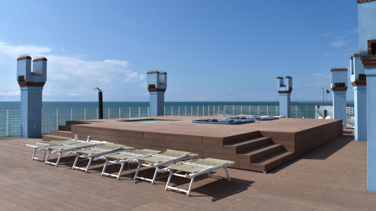 Ca Dell'Angelo - Caorle Aparthotel Bagian luar foto